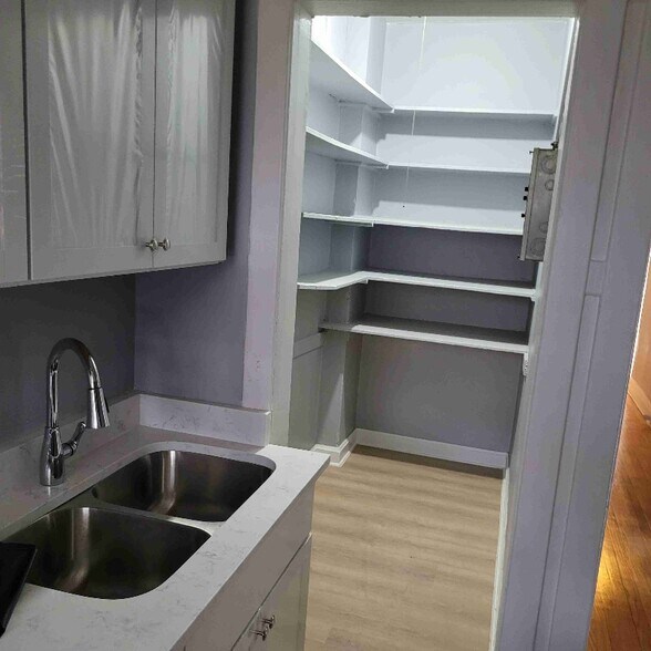 Building Photo - 4541 S Calumet Ave