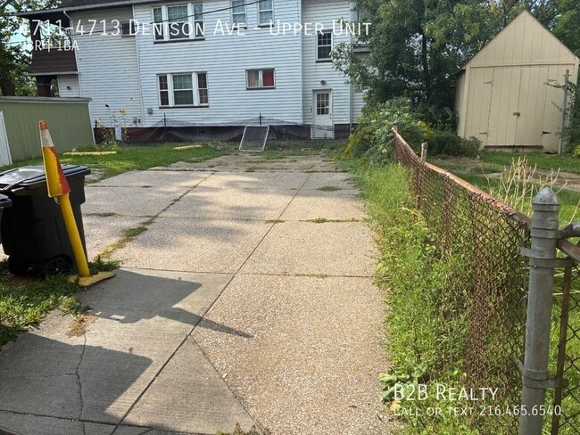 Building Photo - 4711-4713 Denison Ave-Upper Unit