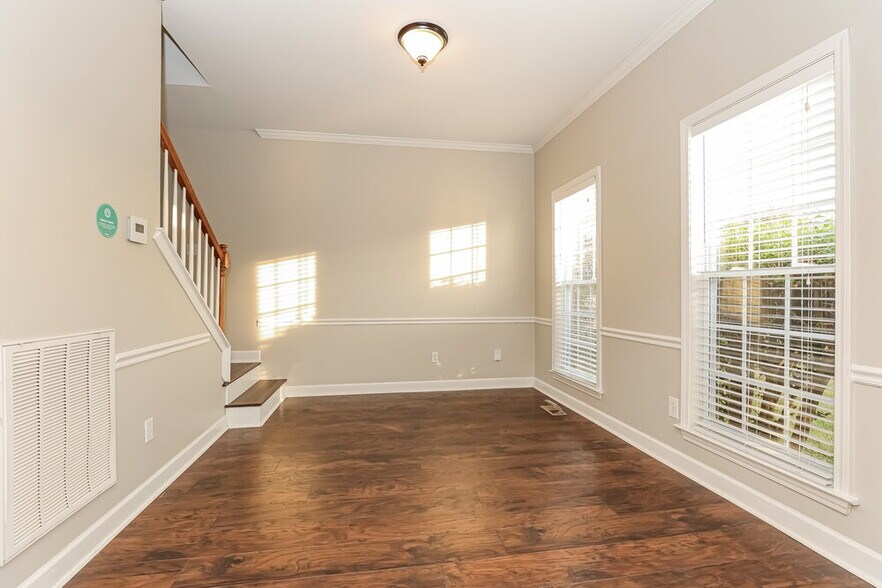 Building Photo - 2648 Hansford Dr