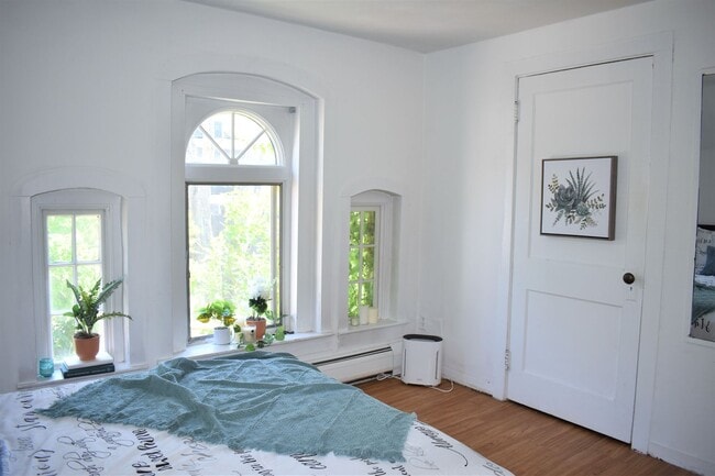 Building Photo - 55.5 Main St