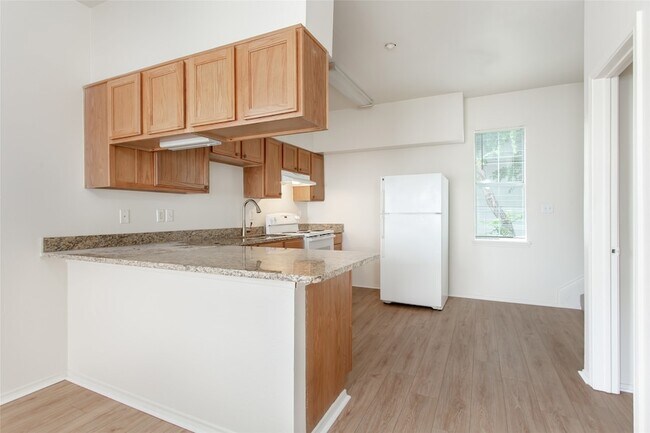 Building Photo - 4713 Virginia Ave