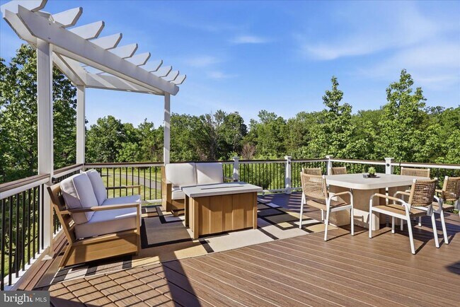 Building Photo - 42522 Stratford Landing Dr