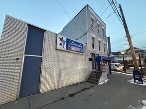 Building Photo - 300 Morton Ave