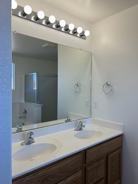 Building Photo - 3723 Oasis Springs Rd NE