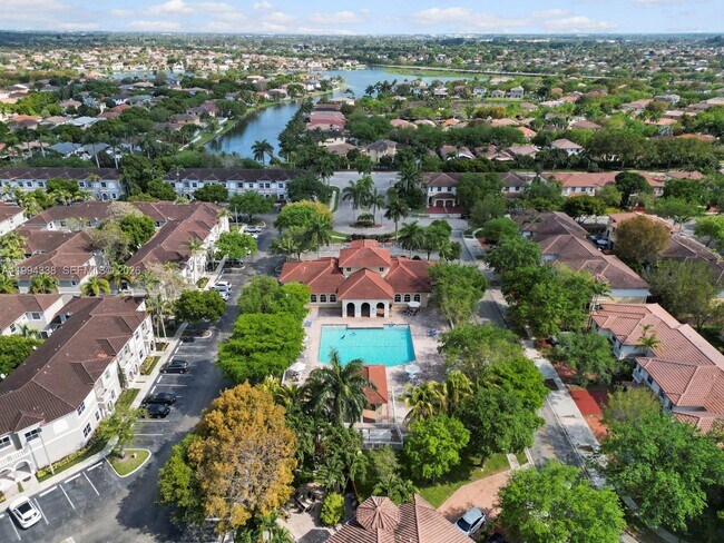 Building Photo - 5001 SW 140th Terrace