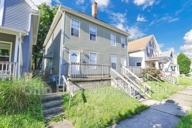 Building Photo - 347 1/2 E Welch Ave