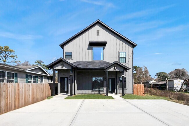 Building Photo - 7815 Joy St