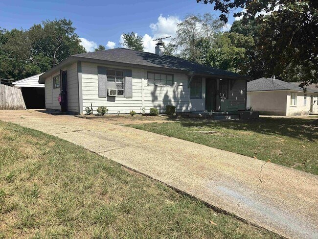 Building Photo - 1770 Sugarloaf St
