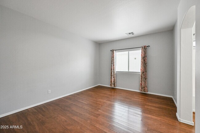 Building Photo - 10950 W Royal Palm Rd
