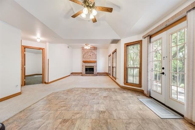 Building Photo - 115 Idle Creek Ct
