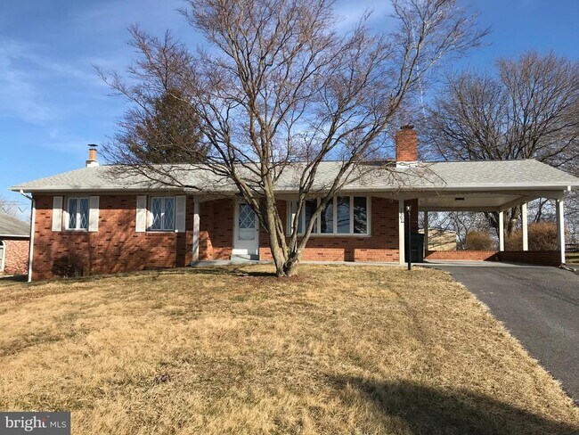 Building Photo - 1407 N Main St