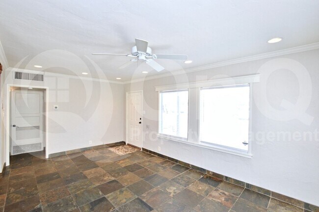 Building Photo - 317 E Catalina Dr