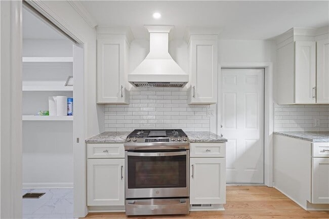 Building Photo - 1967 Sumter St NW