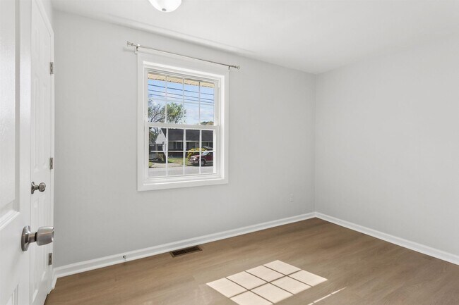 Building Photo - 3BR Rancher Hampton/Langley AFB