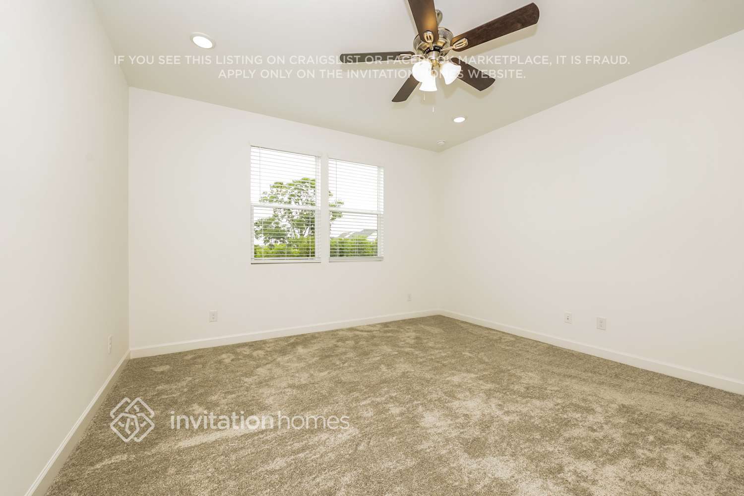 Building Photo - 833 Molly Ln