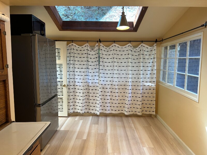 Building Photo - 131 Redwood Way