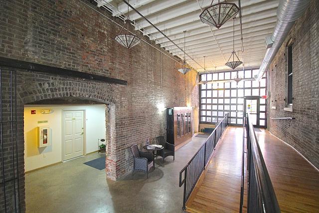 Building Photo - 200 Seneca St