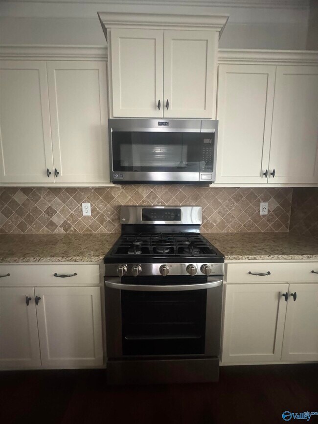 Building Photo - 117 Innocent Trl