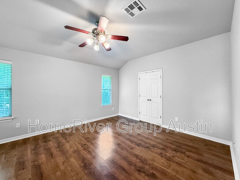 Building Photo - 4235 Fairmeadow Dr