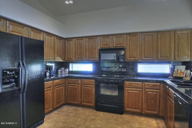 Building Photo - 9735 N 118th Way