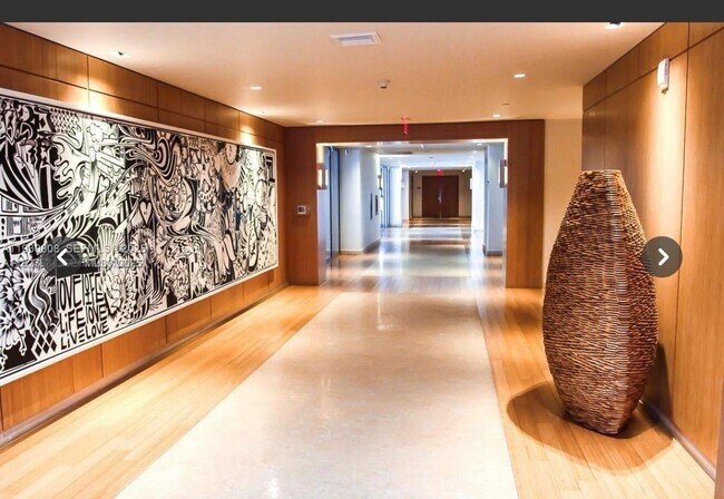 Building Photo - 900 Biscayne Blvd