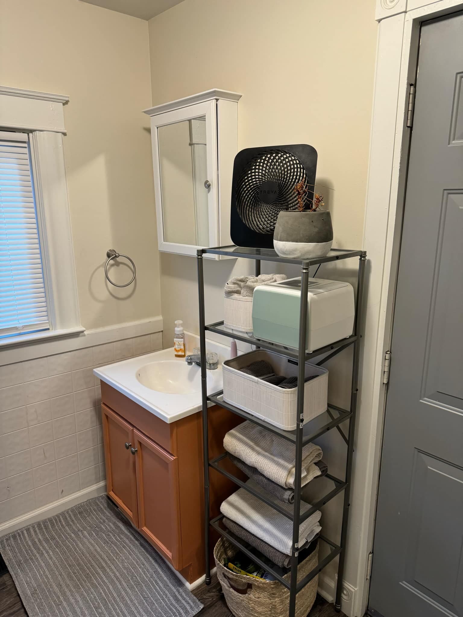 Building Photo - 303 S Main St