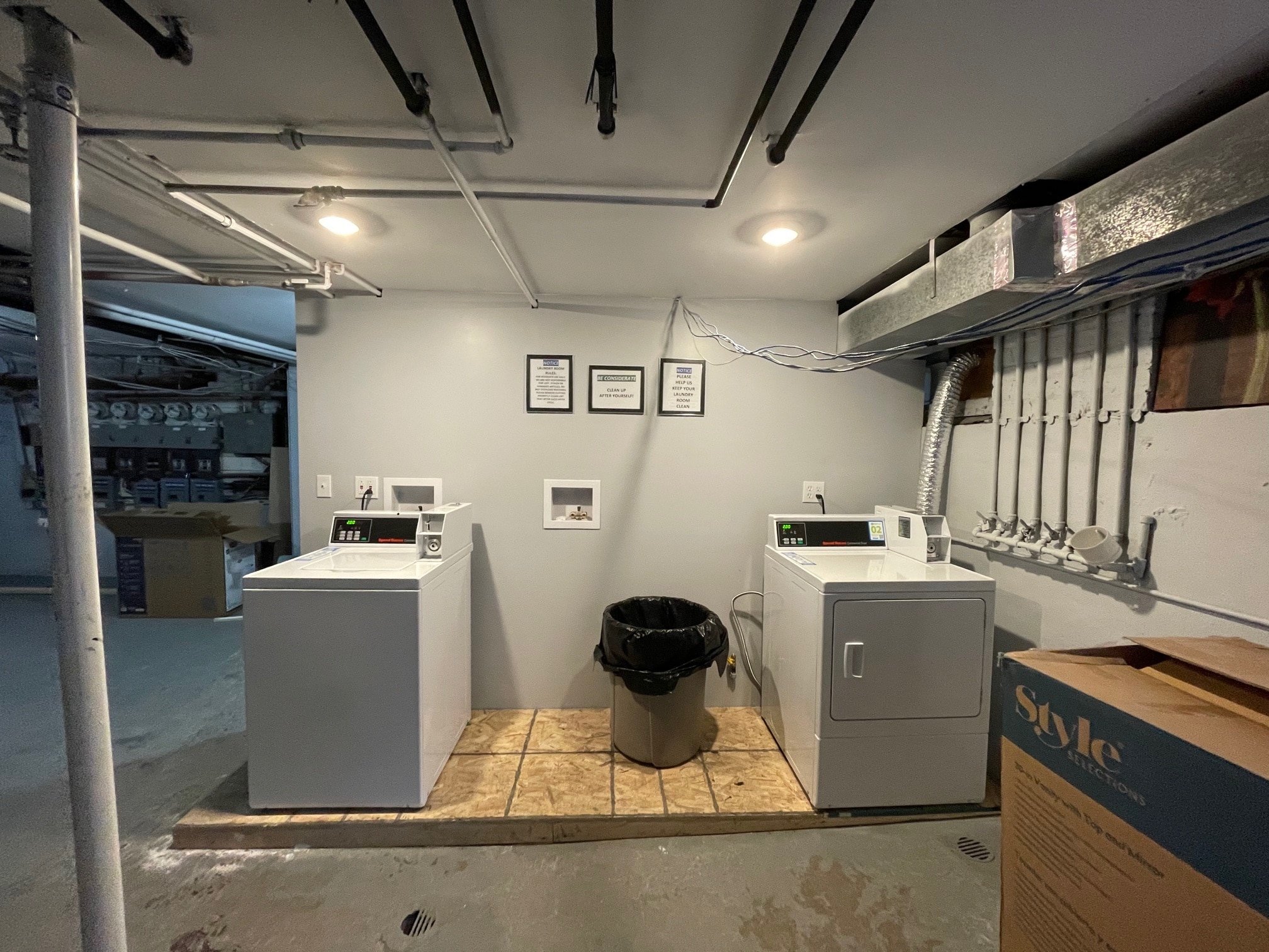 Laundry Room - 6158 W Grand Ave