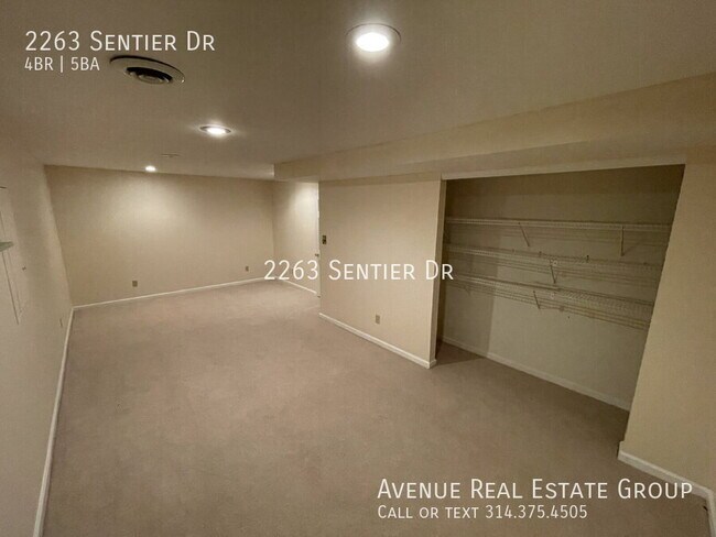 Building Photo - 2263 Sentier Dr