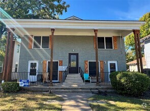 Building Photo - 1121 N Bishop Ave