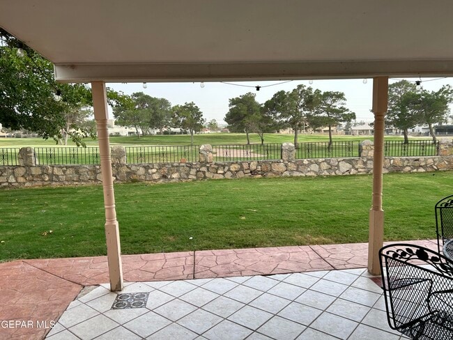 Building Photo - 3610 Buxton Dr
