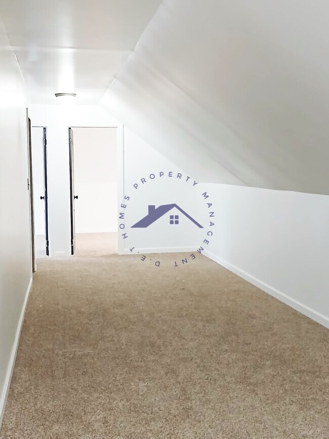 Building Photo - 3877 Garland St