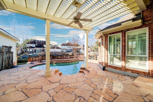 Building Photo - 20523 Riverside Pines Dr