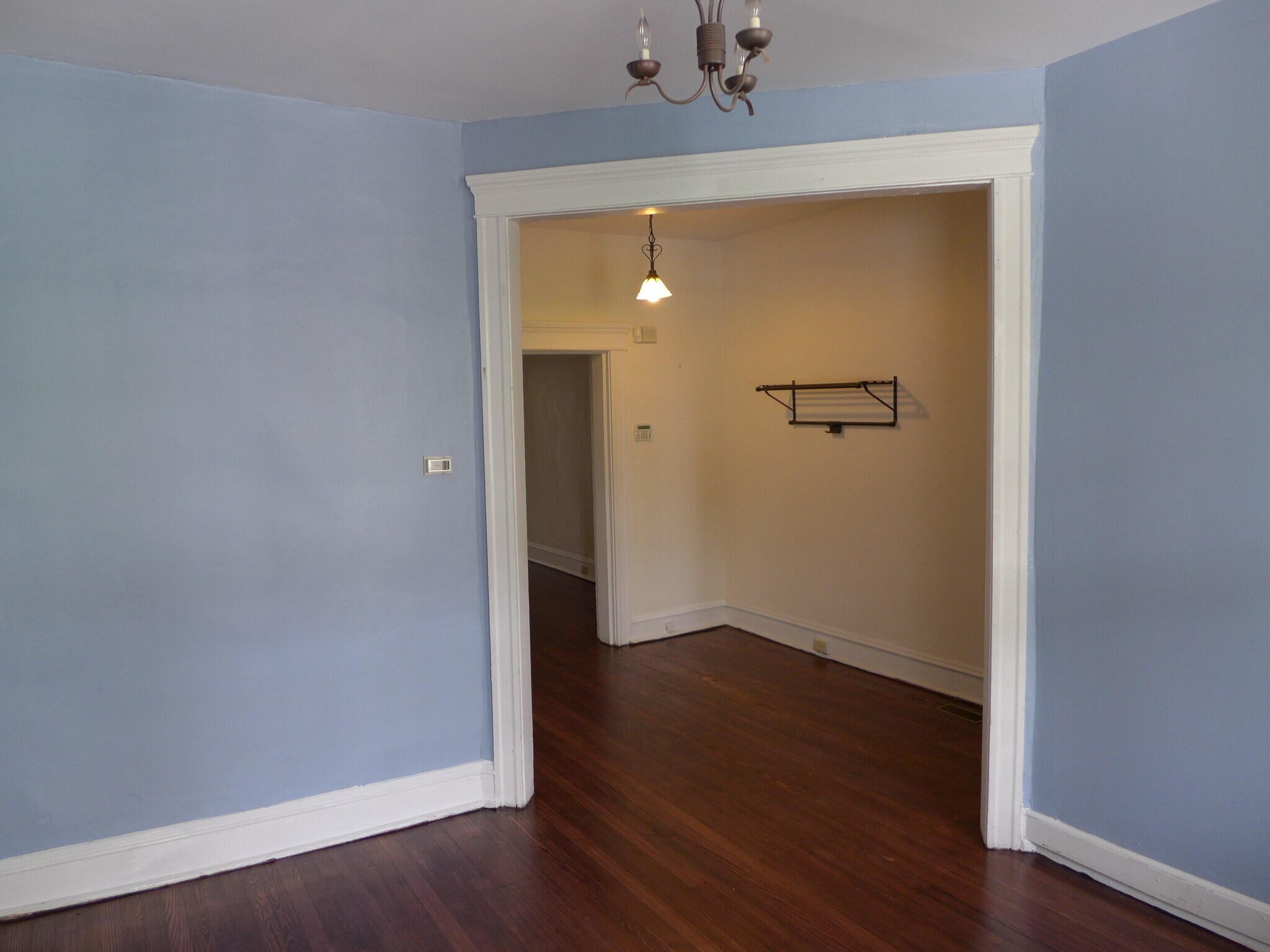 Building Photo - 341 E 28th St