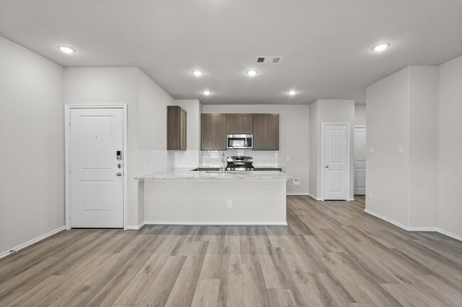 Building Photo - 1135 Hugh Lndg Rd