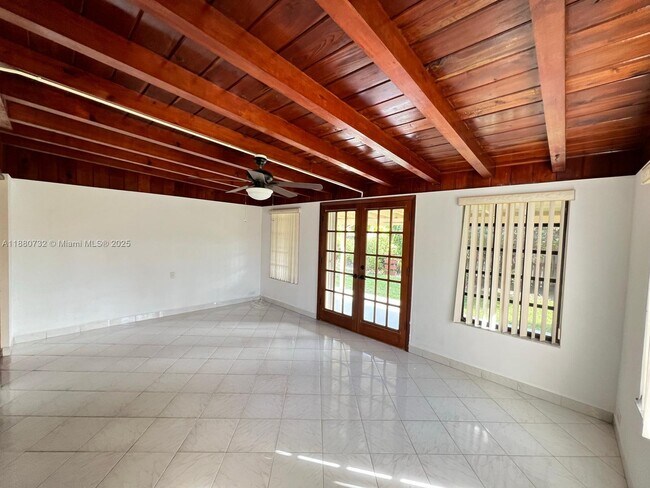 Building Photo - 2101 SW 81st Ave