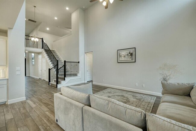 Building Photo - 1401 Mulberry Oak Ln