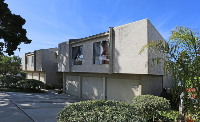 Building Photo - Pepper Tree Apartments