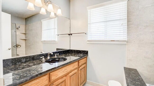 Building Photo - 58 Stanford Ct