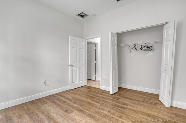 Building Photo - 10585 Cocobolo Way