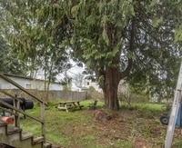 Building Photo - 10541 Phinney Ave N