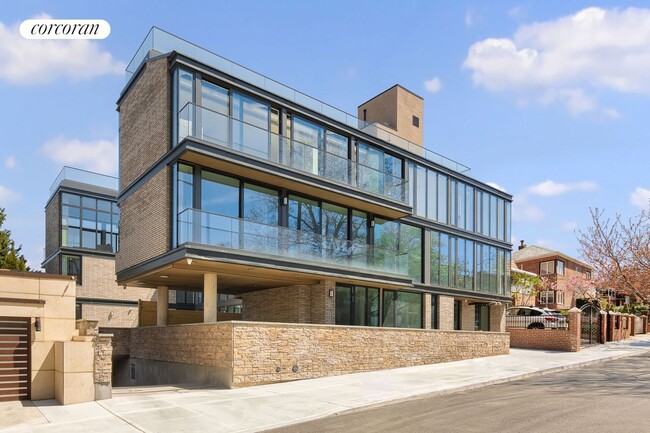 Building Photo - 18-11 21st Dr