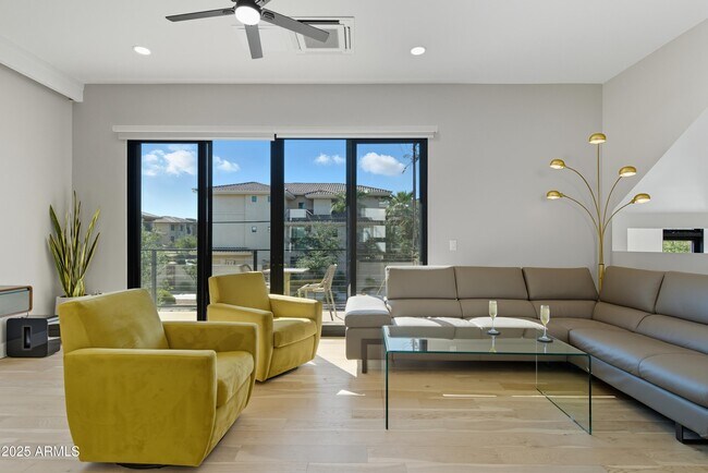 Building Photo - 1501 N Miller Rd