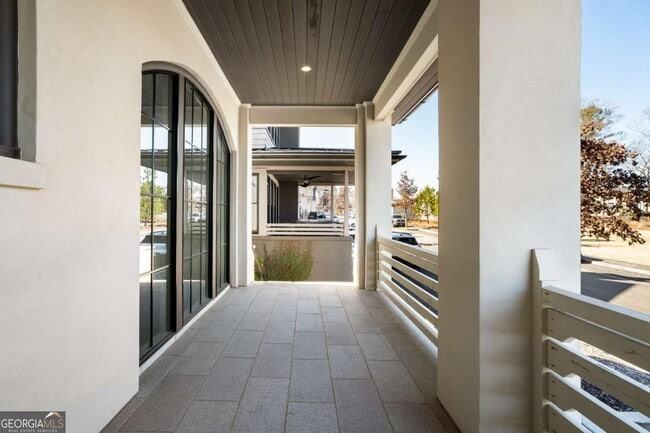 Building Photo - 160 4th St