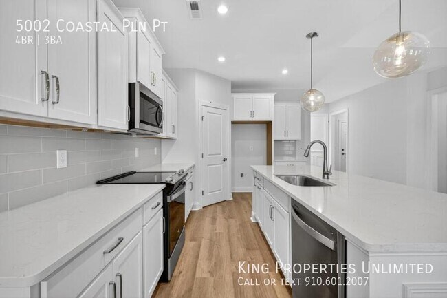 Building Photo - 5002 Coastal Pln Pt