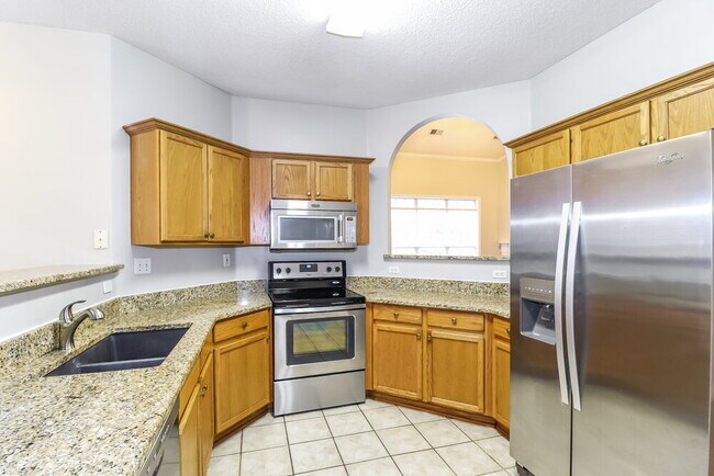 Building Photo - 9696 Kiwi Cove
