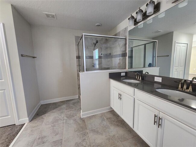 Building Photo - 11259 History Ave