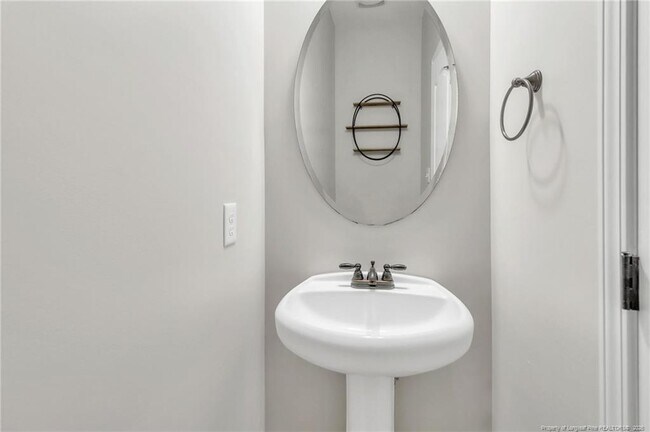 Building Photo - 127 Ganton Dr