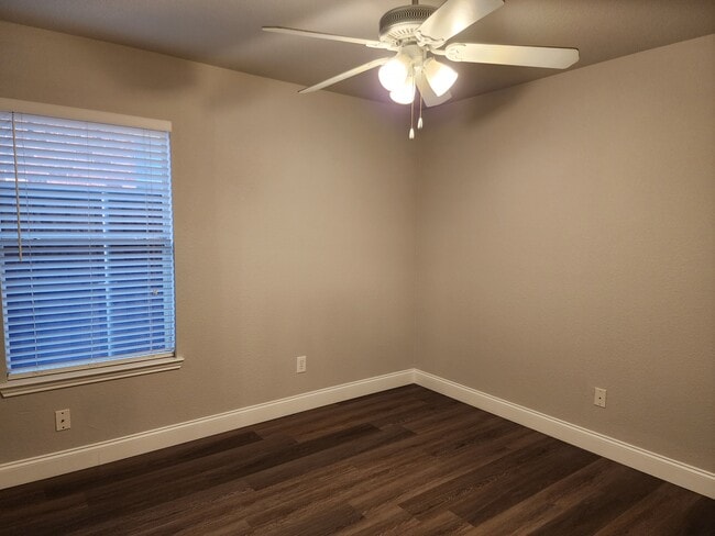 Building Photo - 2827 Saddlebred Trail