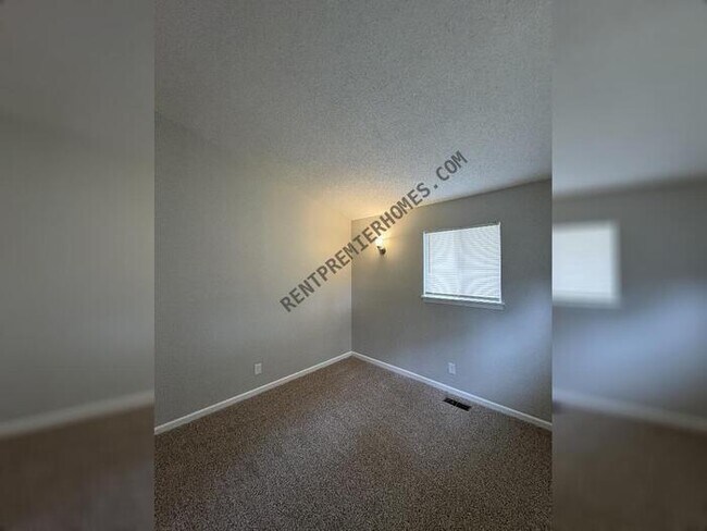 Building Photo - 7318 L St