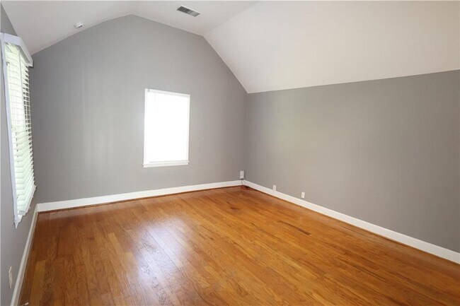 Building Photo - 771 McLendon Dr
